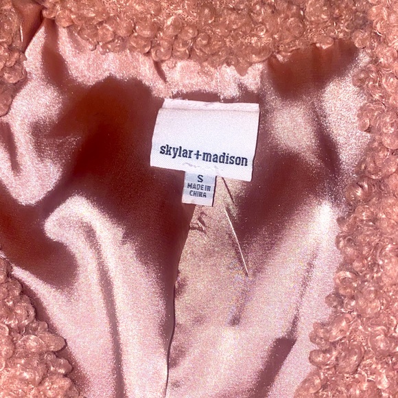 Pink Skylar + Madison faux fur coat with pockets - Picture 3 of 3